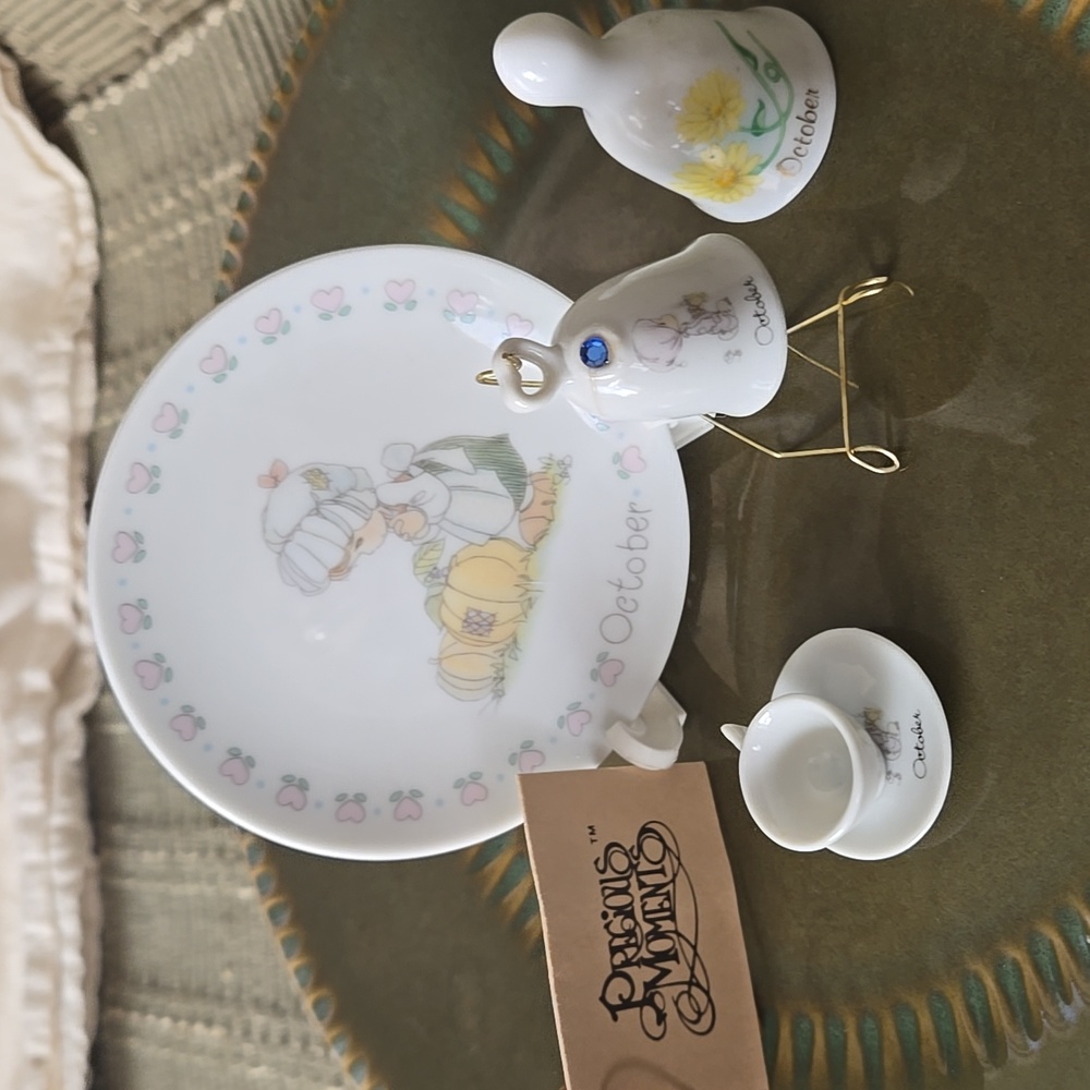 October Celebrations, Autumn, Vintage Petite Collector Gifts; Precious Moments